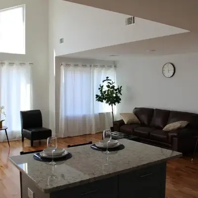 Cozy & Deluxe Apartment - EZ Access to NYC