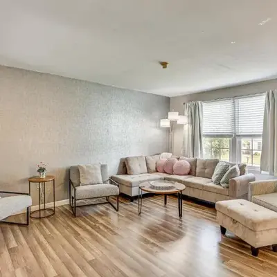 5 Mi to Downtown Harrisburg - Family Home!