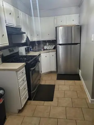 Gallery image of Serenity Room by the Airport - Shared space in Collingdale