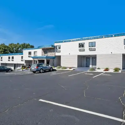 Days Inn by Wyndham Moosic