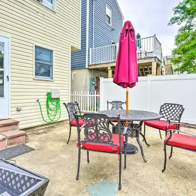 Family-Friendly Keansburg Home Walk to Beach!